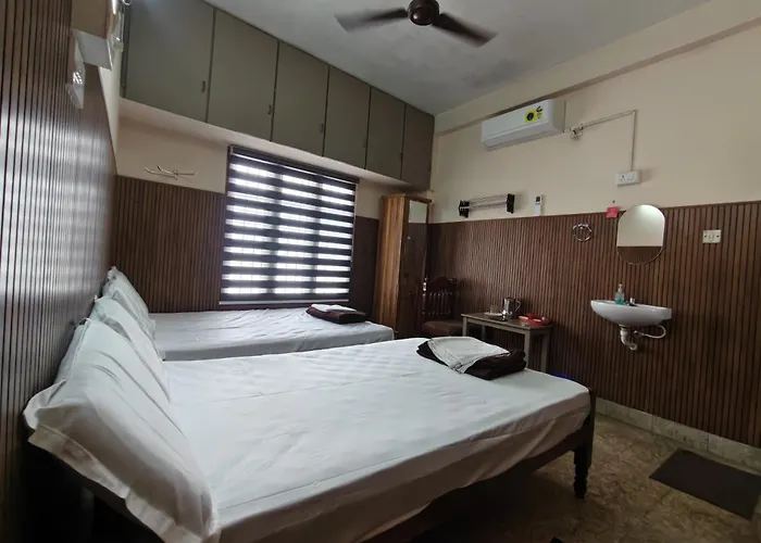 Sreevalsam Guest House